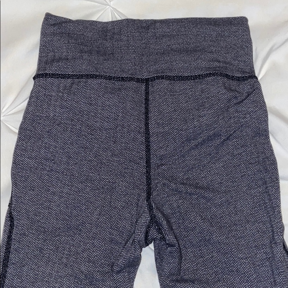 Lululemon pants - Picture 7 of 7